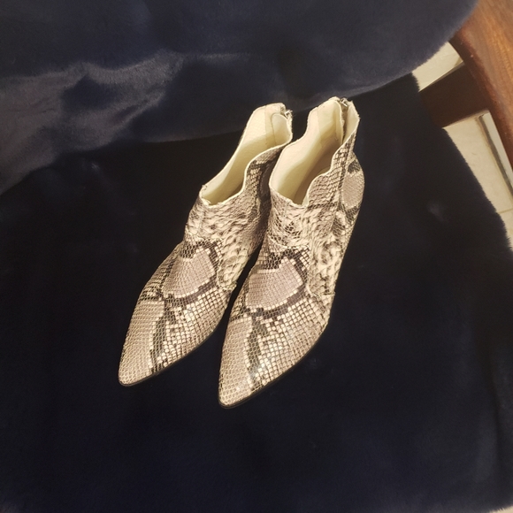 Steve Madden leather python snake print bootie sz 8.5 - Picture 2 of 6